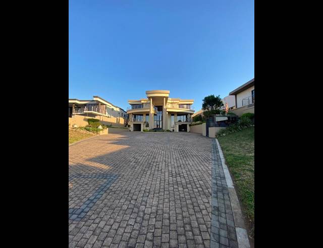 5 BEDROOM HOUSE FOR SALE IN OSLO BEACH
